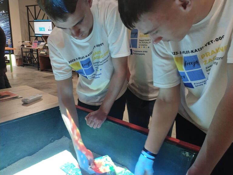 ZST Łowicz- VET Grecja24 -Kulturowy - poziome - 5 compressed