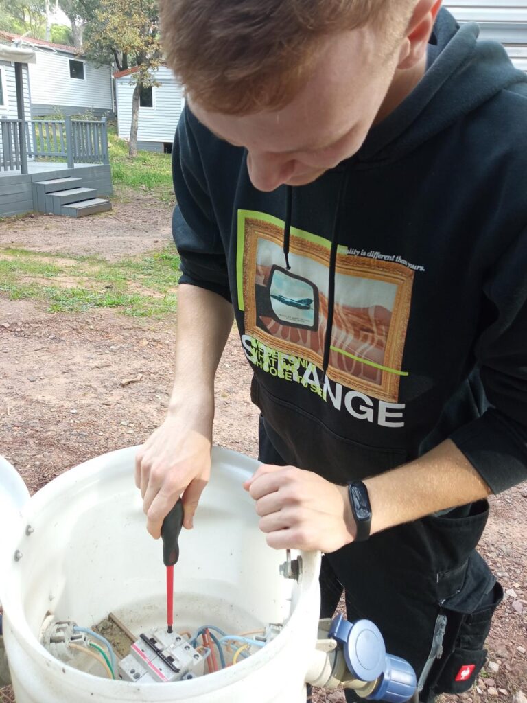 Elektrycy galeria Praktyki Vet we Francji (15)