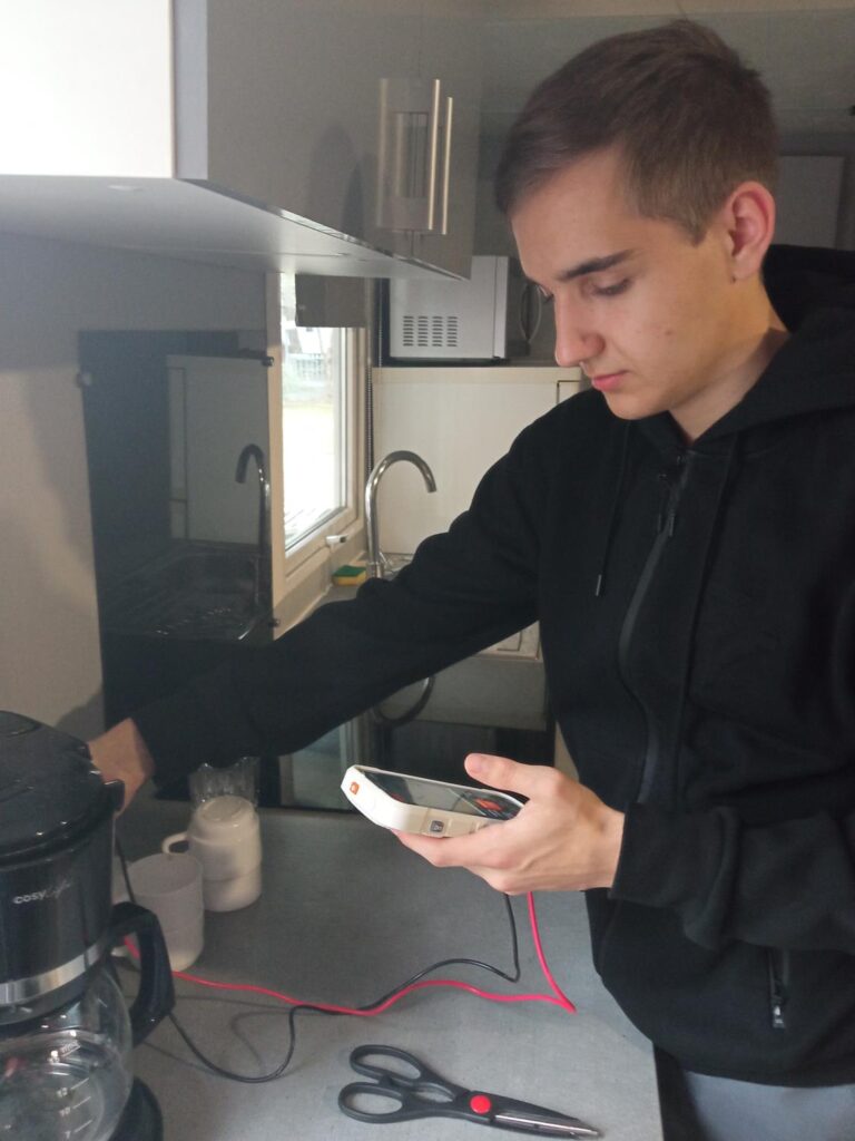 Elektrycy galeria Praktyki Vet we Francji (9)