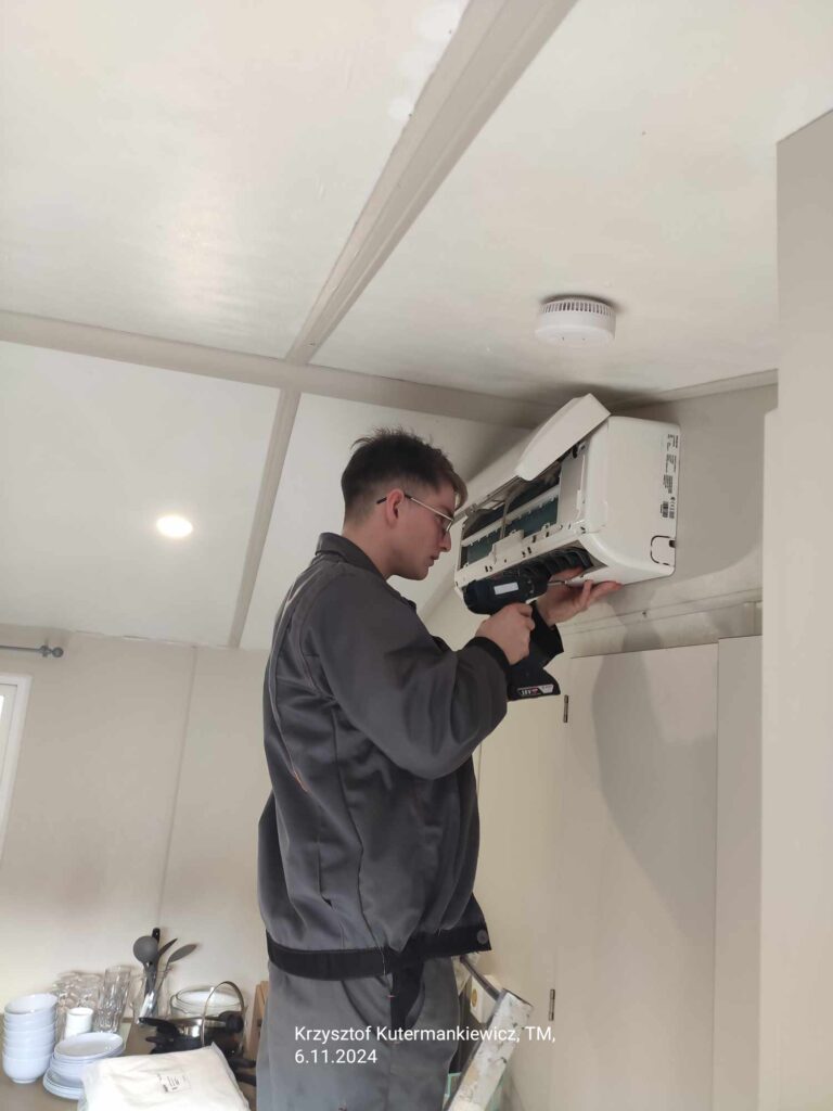 Mechatronicy galeria Praktyki Vet we Francji (10)