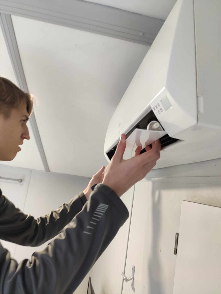 Mechatronicy galeria Praktyki Vet we Francji (9)