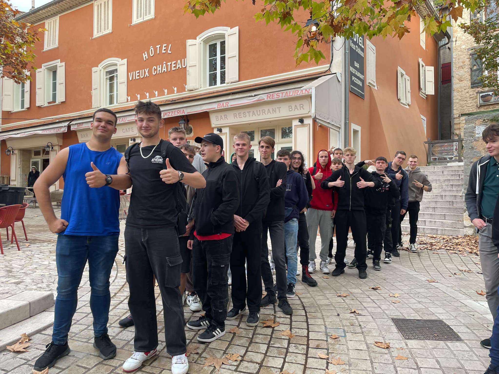 Praktyki Vet we Francji- kuturowy galeria 3na4 -5