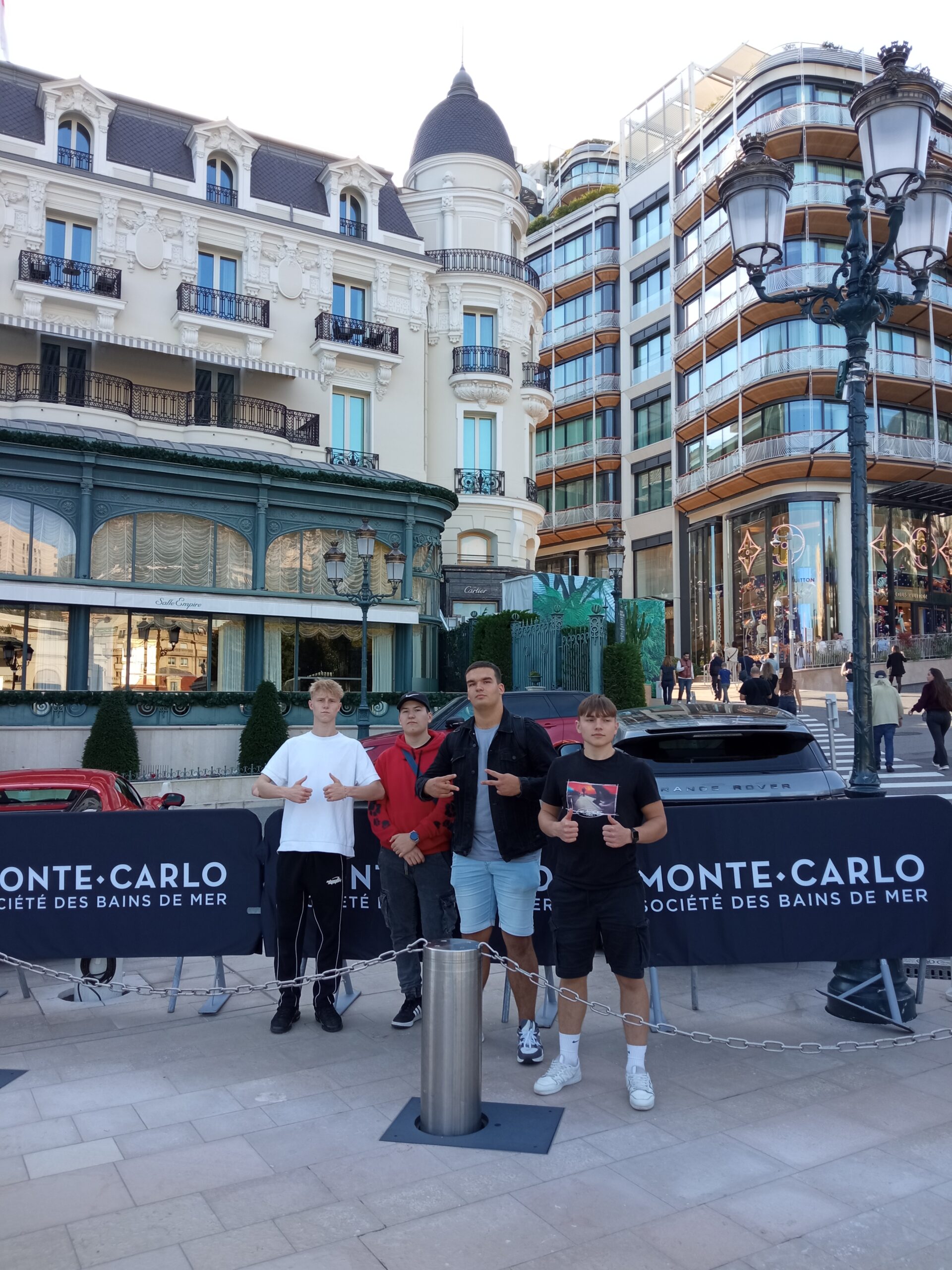 Praktyki Vet we Francji- kuturowy galeria pionowa (1)