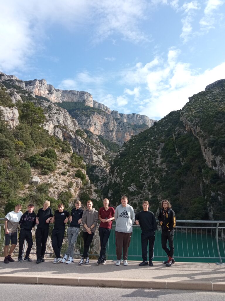 Praktyki Vet we Francji- kuturowy galeria pionowa (7)